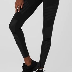 ALO 7/8 HIGH-WAIST MOTO LEGGING - BLACK